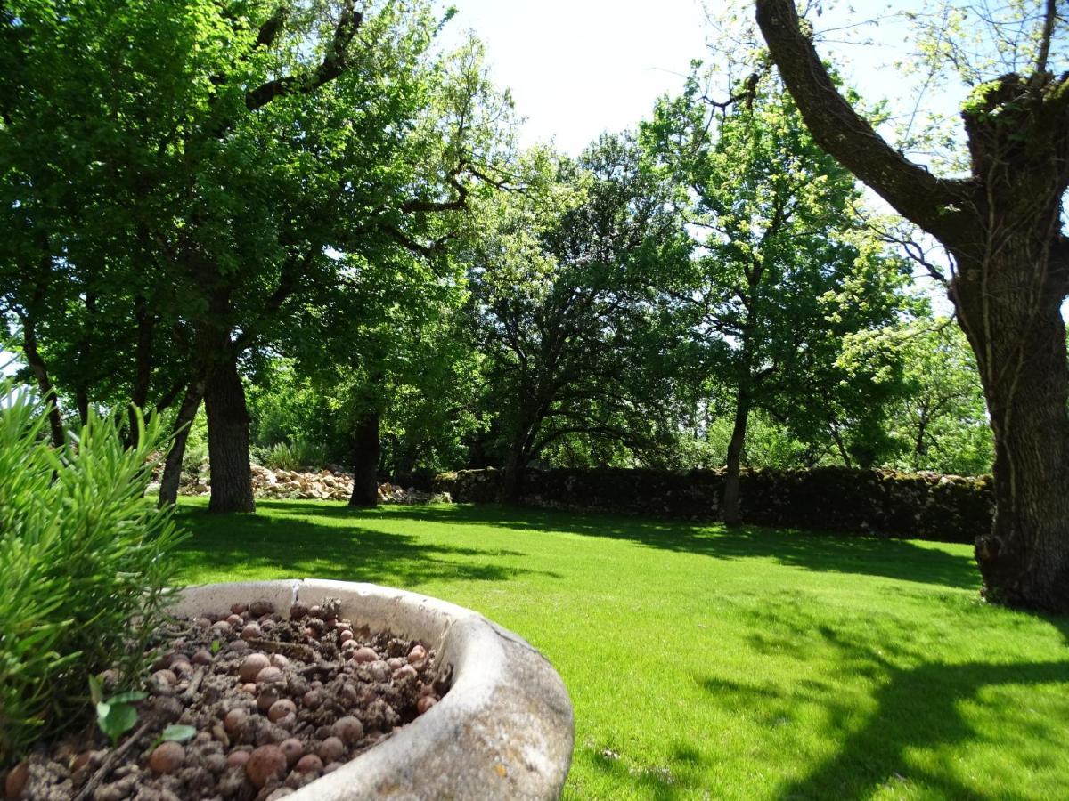 Les Enclos Secrets Livernon Exterior foto