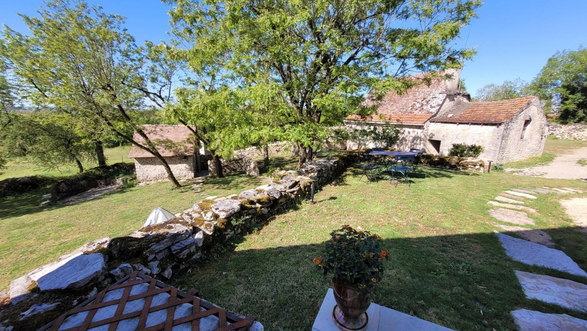 Les Enclos Secrets Livernon Exterior foto