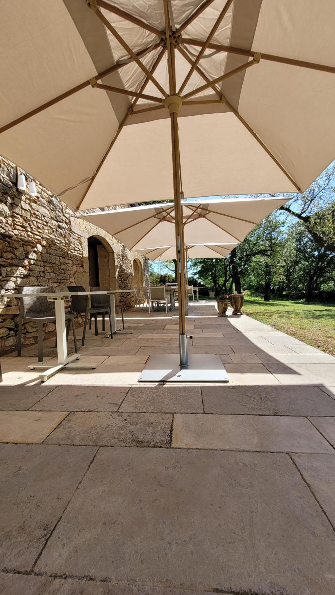 Les Enclos Secrets Livernon Exterior foto