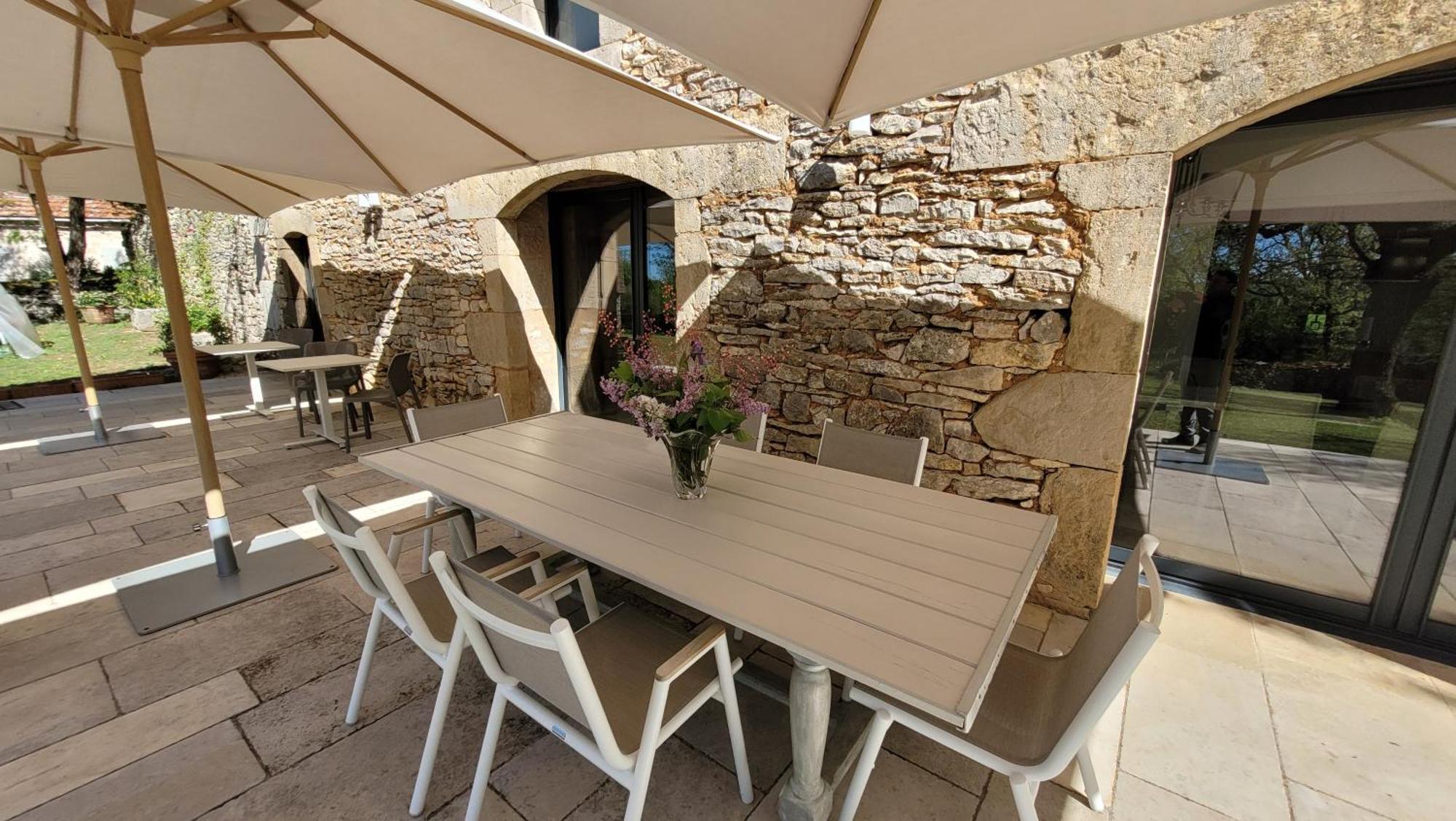 Les Enclos Secrets Livernon Exterior foto